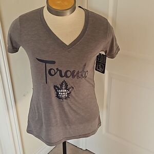 NHL Women's Hockey Logo Toronto Maple Leaf T-Shirt Medium Gray